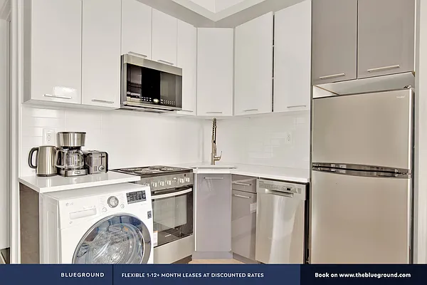 Rented by The Blueground | media 8