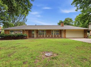 2804 Avon Ave, Ponca City, OK 74604