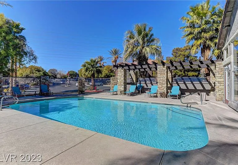 2750 S Durango Dr — Photo 3