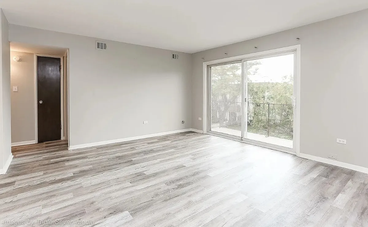 Building Photo - 10701 S Keating Ave #3D