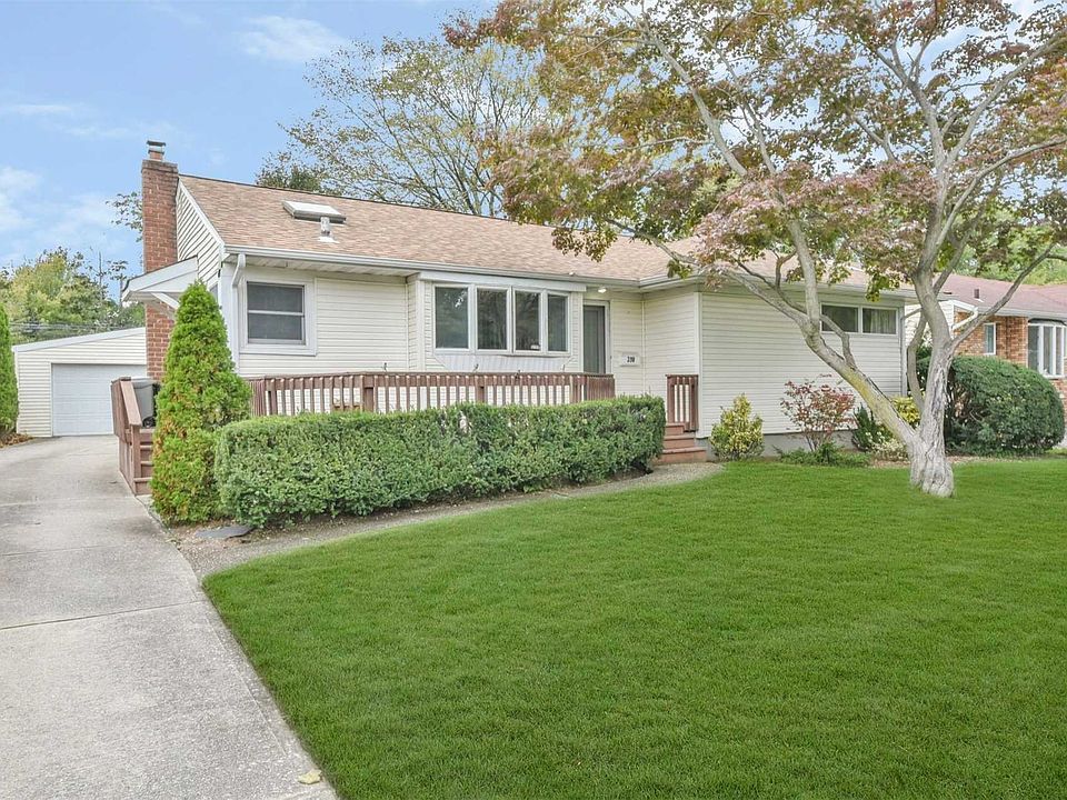 1st image of 390 Cedar Ln
