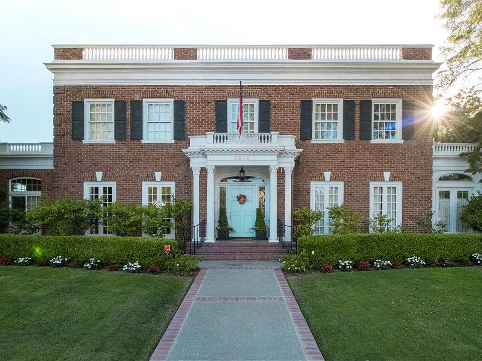 2nd image of 2625 Clarendon Ave
