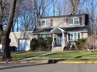 1094 Arlington Ave, New Milford, NJ 07646
