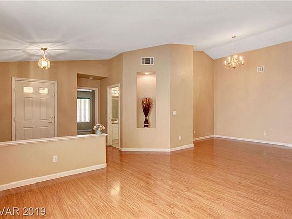 5th image of 315 New River Cir