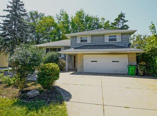 840 Lander Rd, Cleveland, OH 44143