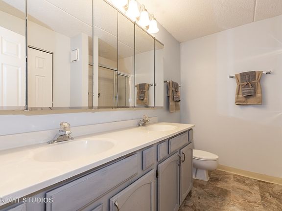 5th image of 1 Bloomingdale Pl APT 311