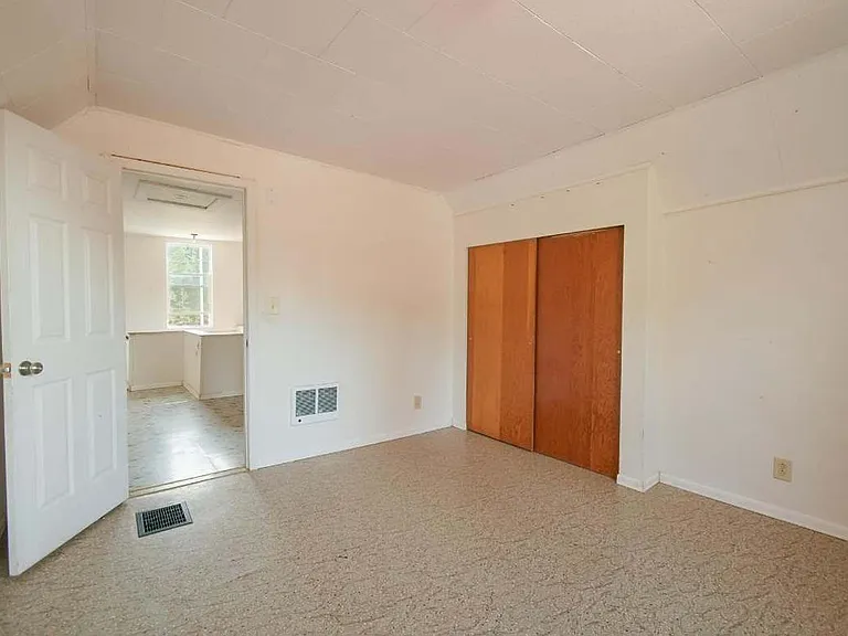 64 White Pl #A — Photo 12