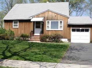 414 W 2nd Ave, Roselle, NJ