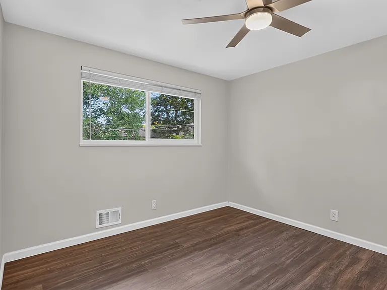 11509 Ogden St — Photo 10