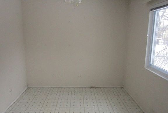 4th image of 90 Armitage Ave