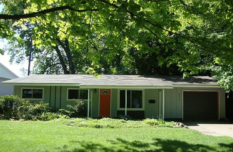 1st image of 2315 S Circle Dr