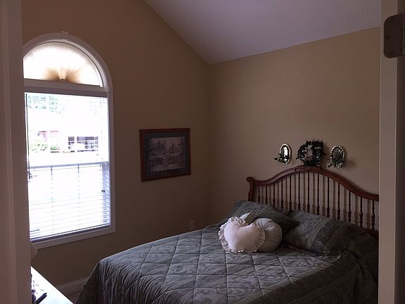 5th image of 3329 Fair Oaks Cir