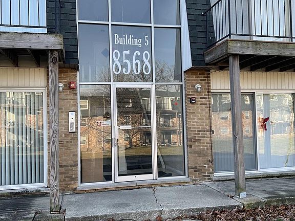 2nd image of 8568 W 102nd Ter #5-303