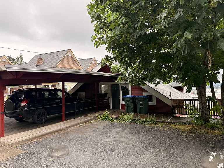 1006 N Garden St — Photo 4