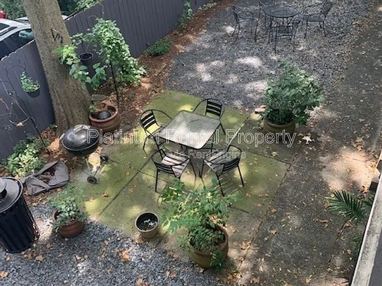 711 Argonne Ave NE #5 — Photo 22