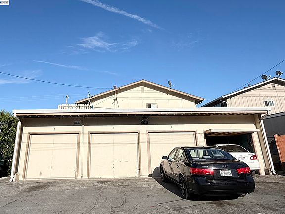 5th image of 5747 Almaden Rd