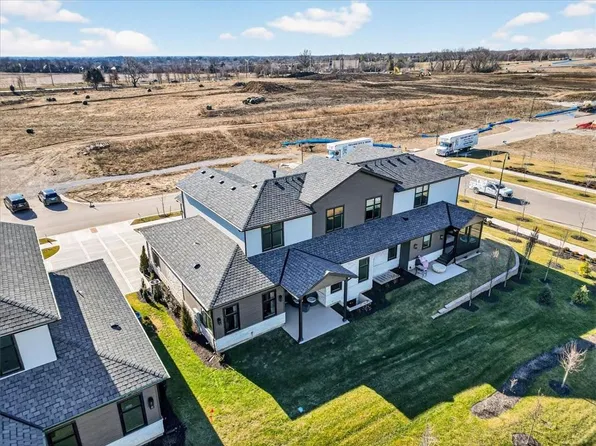 2856 W 133rd Ter, Leawood, KS 66209