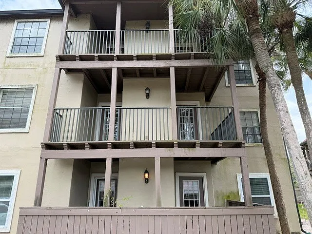 208 Afton Square At Pass