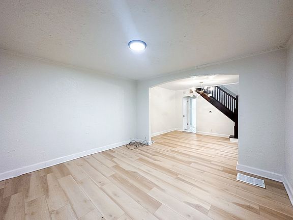 3rd image of 3126-3128 N Guilford Ave