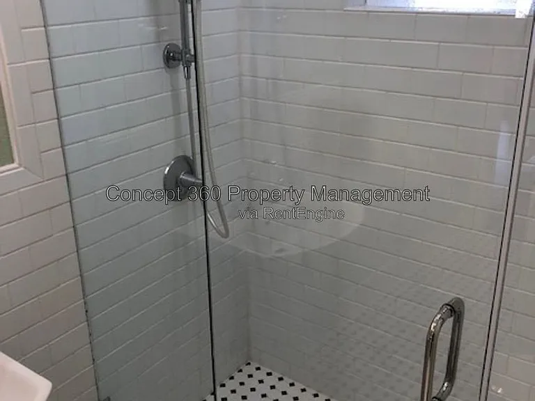 1144 E Appleton St #2 — Photo 29