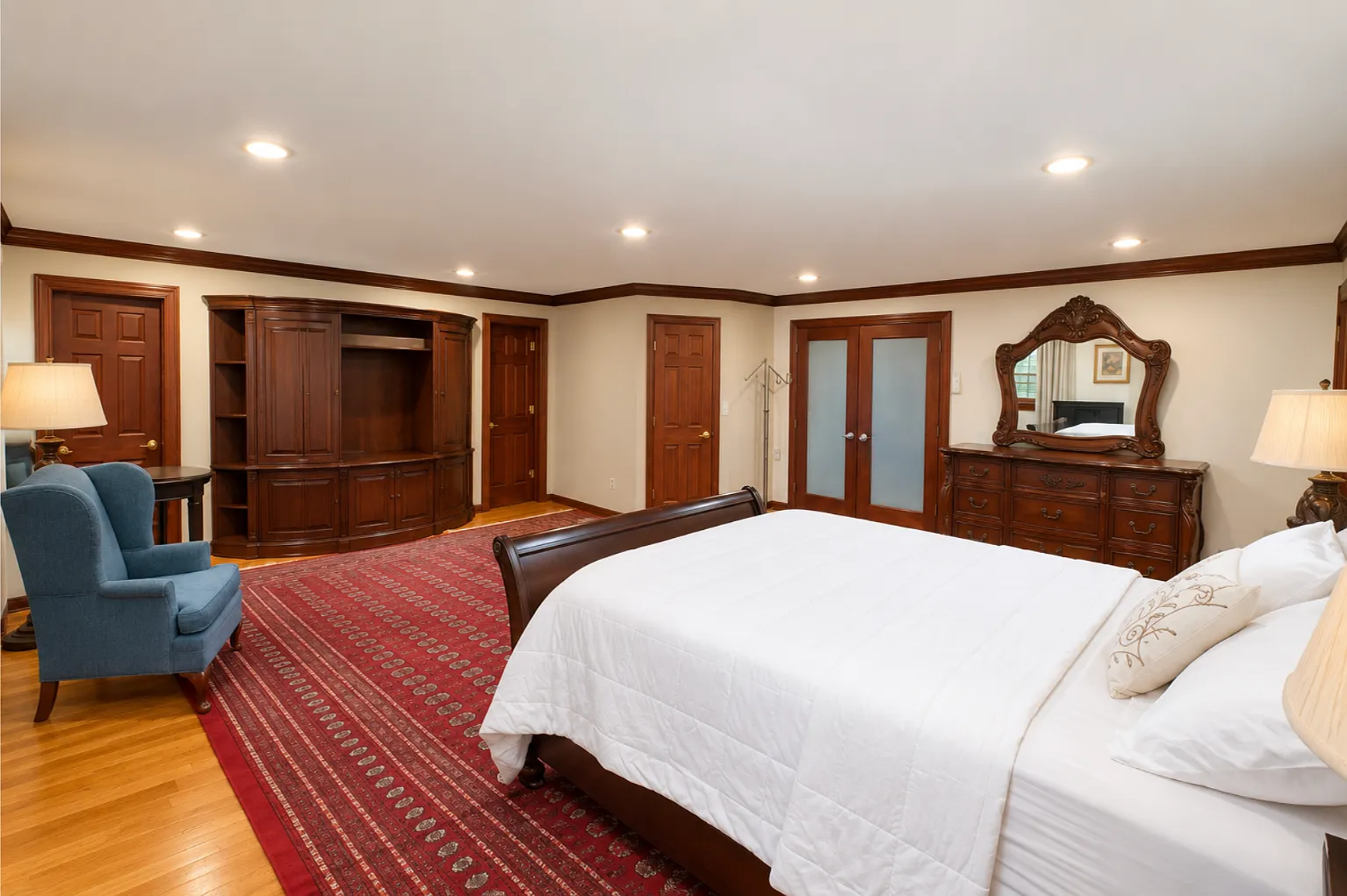 1 bed, 1000 sqft, $2,200 — Photo 3