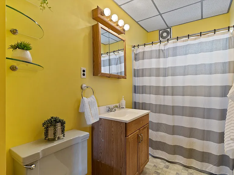 17 5th Ave #1 — Photo 12