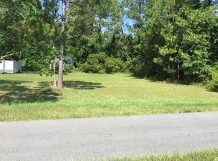 20 Island Dr, Eastpoint, FL 32328