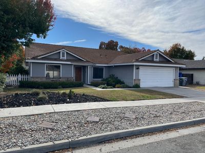 2586 Barstow Ave, Clovis, CA, 93611