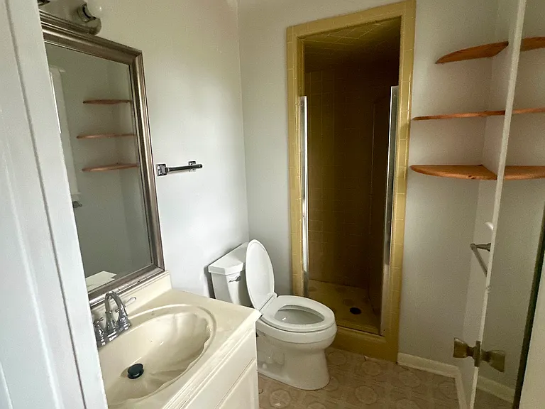 617 E Raynor Dr — Photo 7