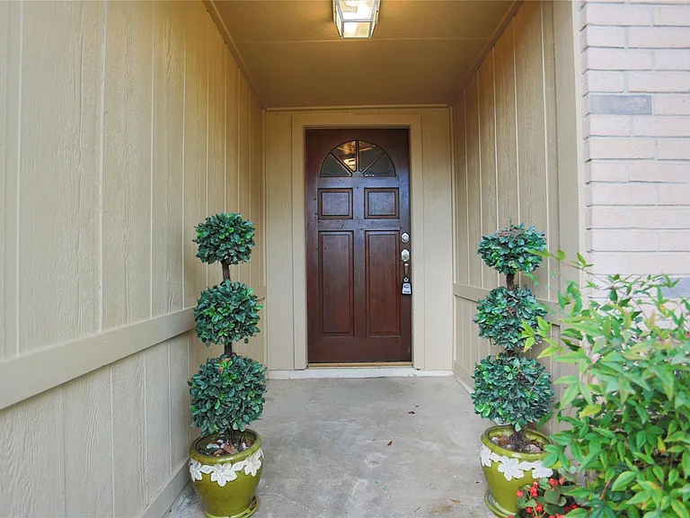 7007 Glen Rosa Dr — Photo 4