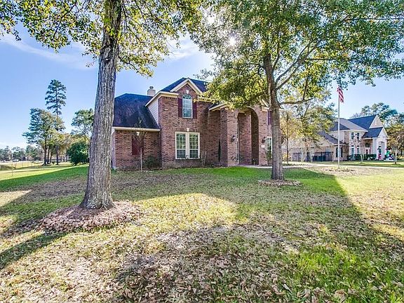 Welcome Home! This gorgeous 5 bedroom home with a private pool and water views could be yours! Set up a private showing today.