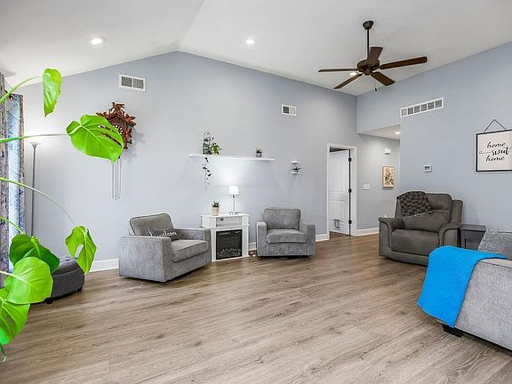 5th image of 12209 N Pomona Ln