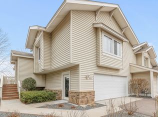 893 Ivy Ln, Eagan, MN 55123