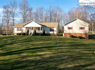 20 Acorn Hill Rd, Sparta, NC 28675
