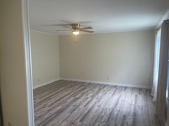 2nd image of 485 Waianuenue Ave #110A