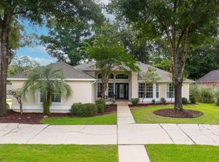 2704 Ashbury Ln, Cantonment, FL 32533