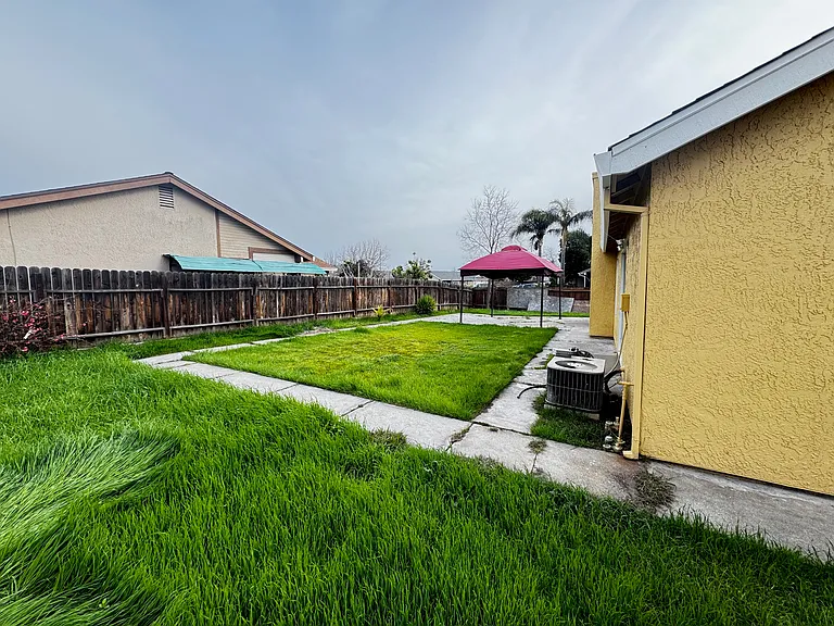 8455 Auberry Dr — Photo 10