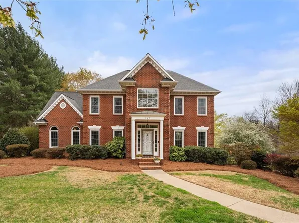 167 Springfield Dr, Advance, NC 27006