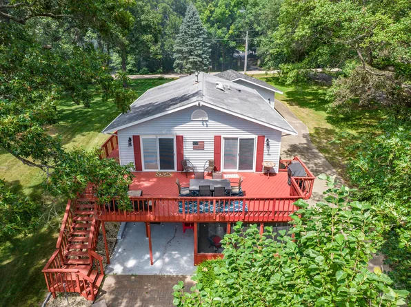 1301 Holiday Dr, Sandwich, IL 60548