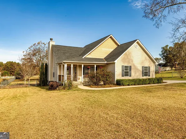 101 Laketrail Dr, Griffin, GA 30223