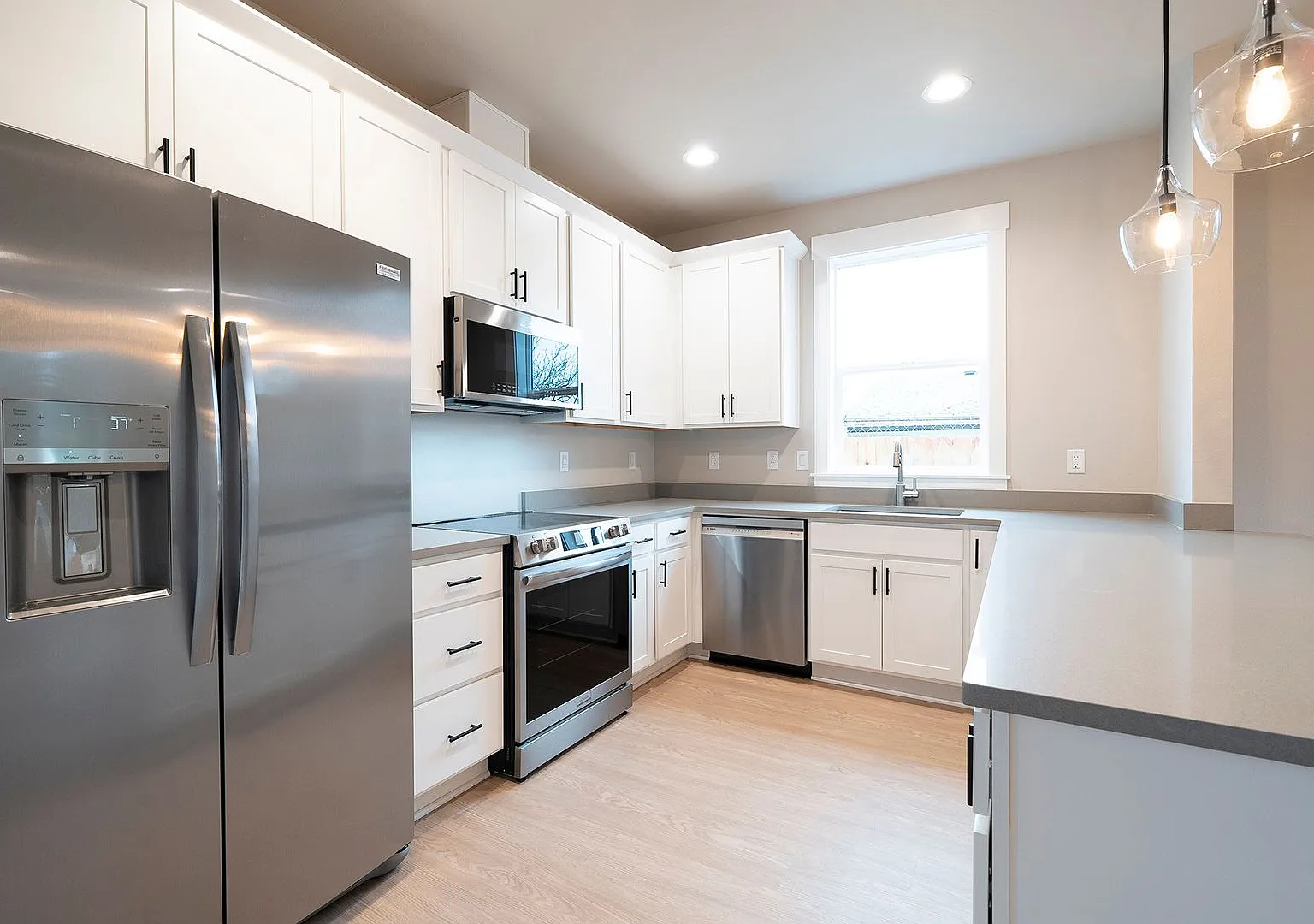 New Build 3 Bed, 1.5 Bath Rental Home in Centennial neighborhood! — Photo 4