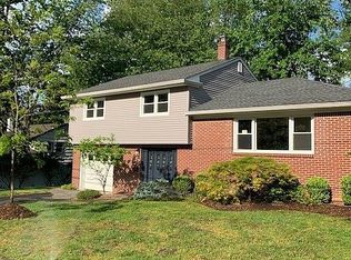 36 Drury Ln, Demarest, NJ 07627