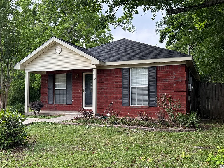 2710 Betbeze St — Photo 21