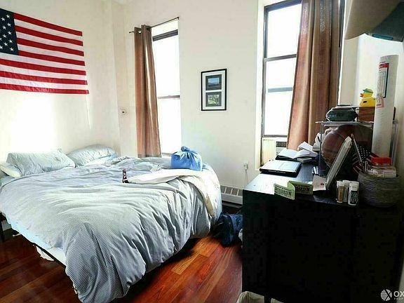 3rd image of 67 W 71st St #10A