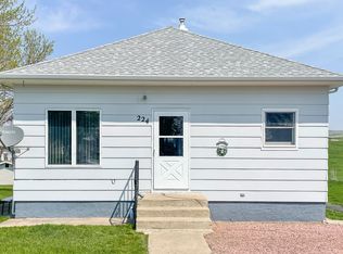 224 E Cedar Ave, Linton, ND 58552