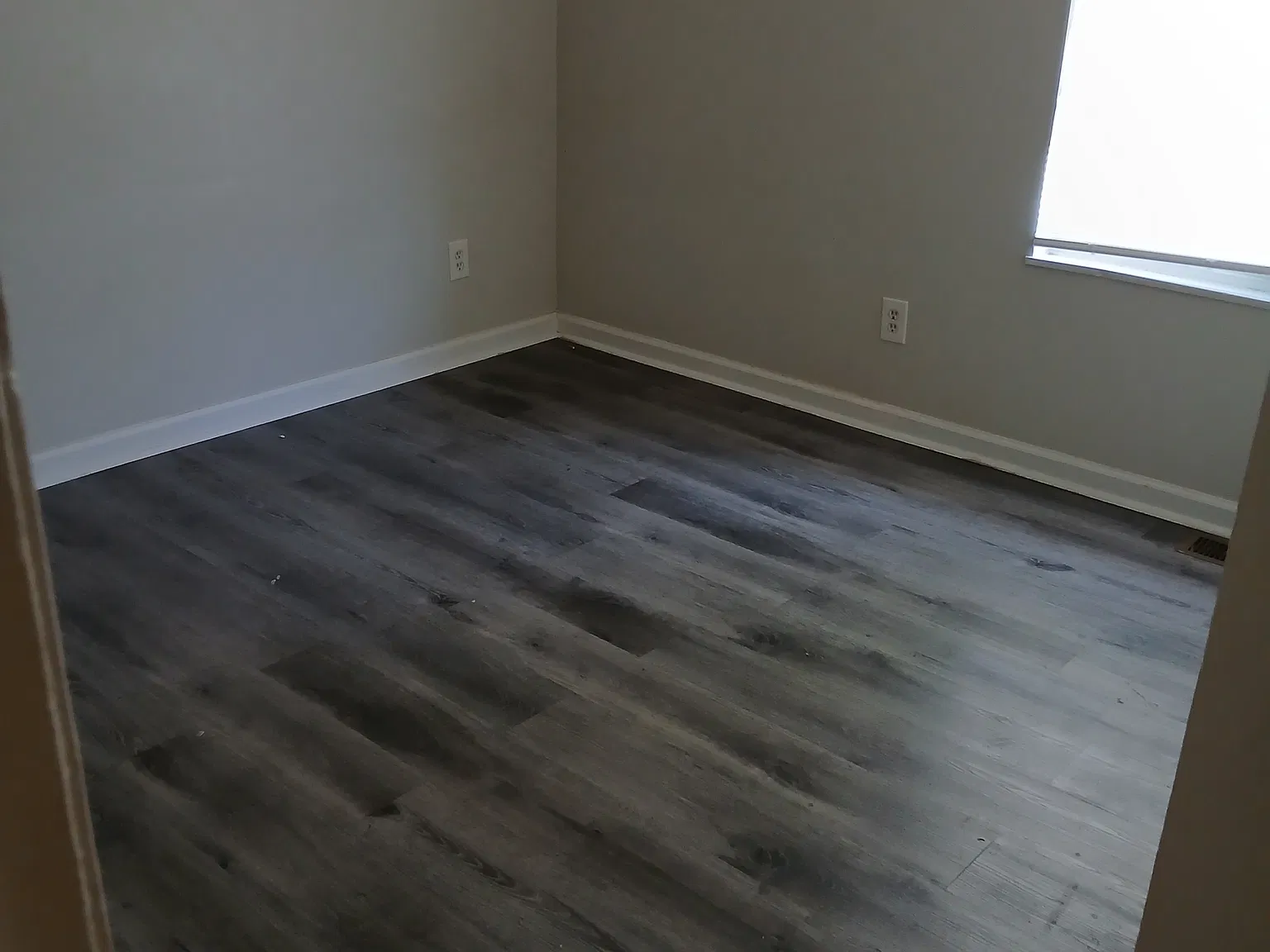 2 bed, 1.5 bath, $945 — Photo 3
