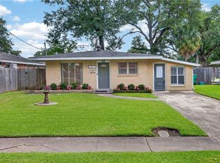 10617 Salem St, River Ridge, LA 70123