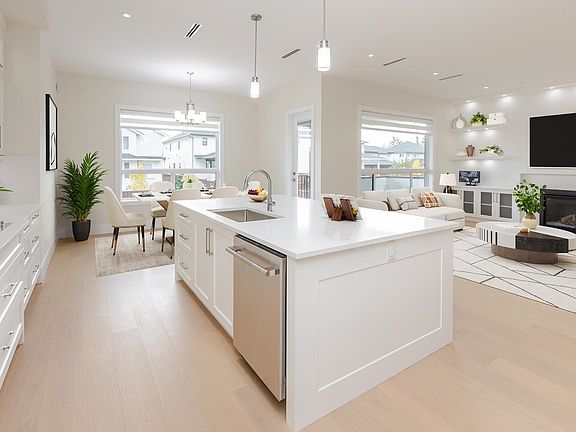 5th image of 15672 82a Ave