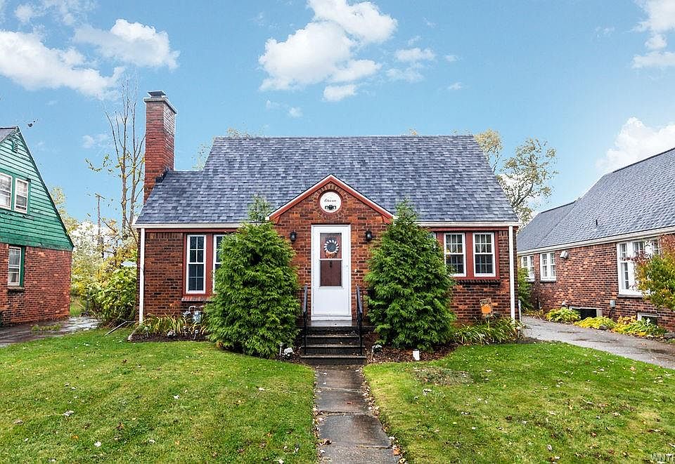 1st image of 11 Vernon Dr