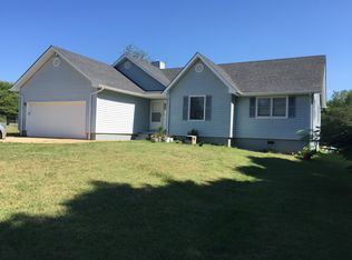 159 Strawberry Ln, Statesville, NC 28625